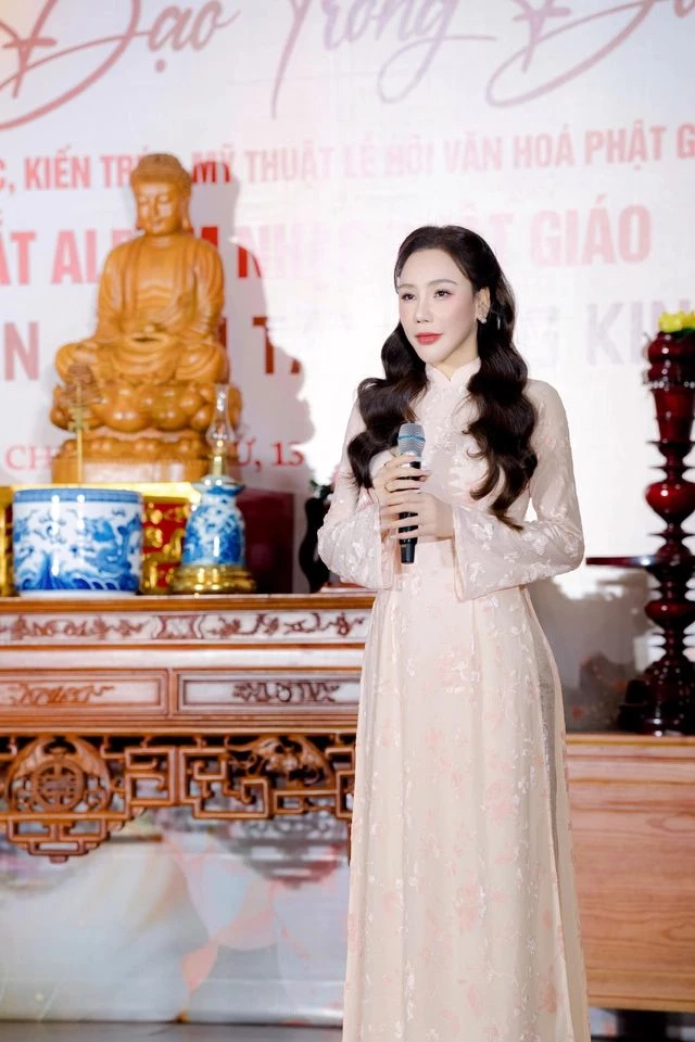 Ca sĩ Hồ Quỳnh Hương Ca sĩ Hồ Quỳnh Hương