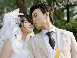 Vừa xác nhận đã kết hôn, Hoàng Dũng ra mắt ca khúc được hát trong đám cưới