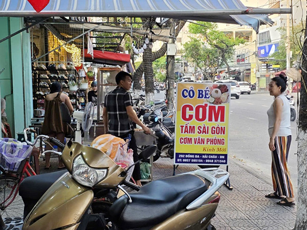 Đà Nẵng: Không được phép dùng vỉa hè để kinh doanh 