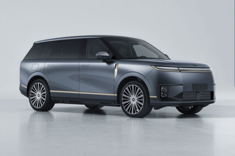 SUV dài gần 5,3 mét, thiết kế giống Range Rover, công suất 585 mã lực, giá 1,9 tỷ đồng