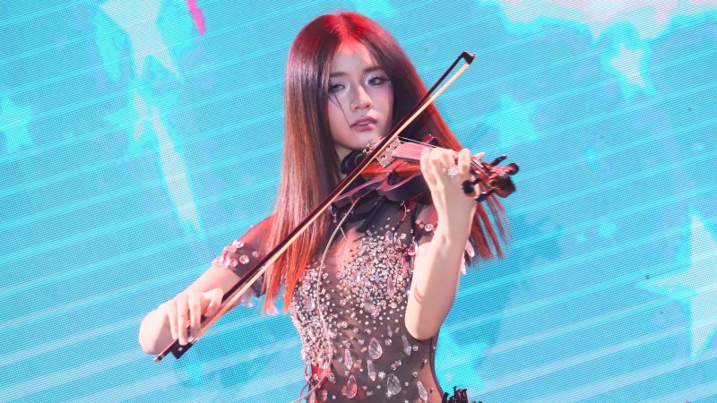 Izara Thiên Nga bắt tay 2pillz ra mắt EP ‘IZARA’