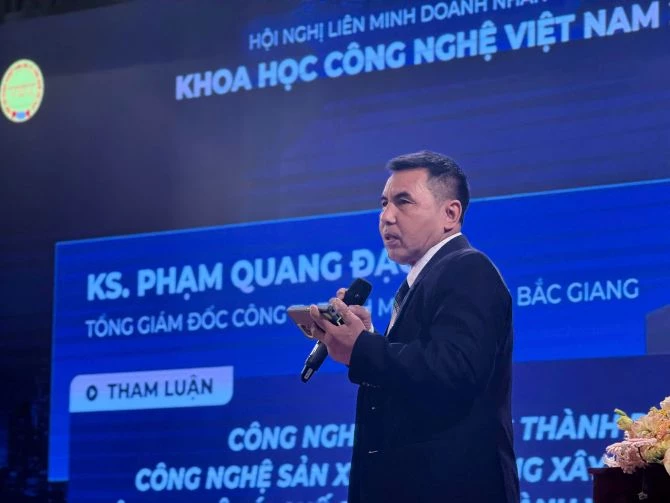 Kỹ sư Phạm Quang Đạo trình bày tham luận tại Hội nghị. Kỹ sư Phạm Quang Đạo trình bày tham luận tại Hội nghị.