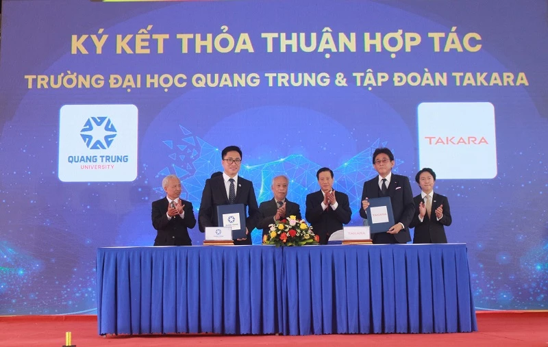 Ký thoả thuận hợp tác với Tập đoàn Takara - Nhật Bản.