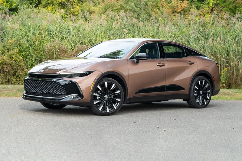 Toyota Crown 2026. Toyota Crown 2026.