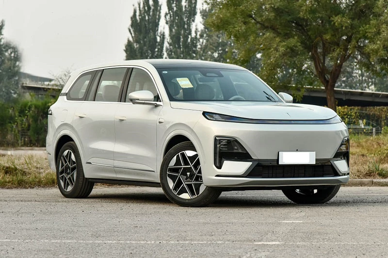 Deepal S09 phiên bản RWD.