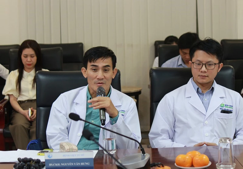 BSCKII. Nguyễn Văn Hưng – Trưởng khoa Phụ, Bệnh viện Từ Dũ, trao đổi tại buổi lễ.