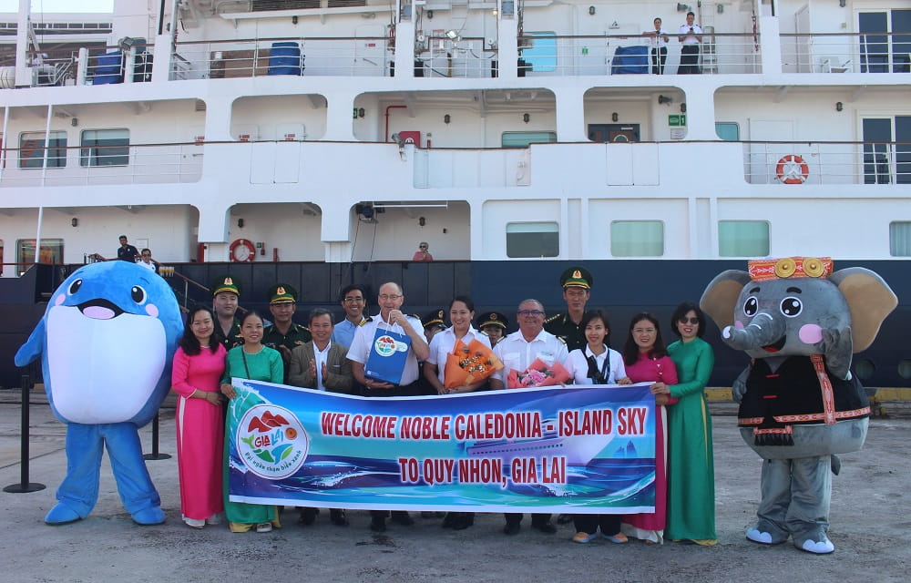 Du thuyền quốc tế tiếp tục cập cảng Quy Nhơn