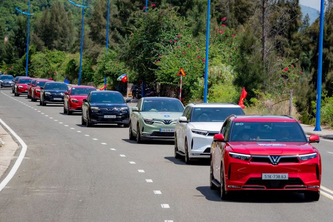 Vingroup gia hạn chương trình 'thu xăng - đổi điện'