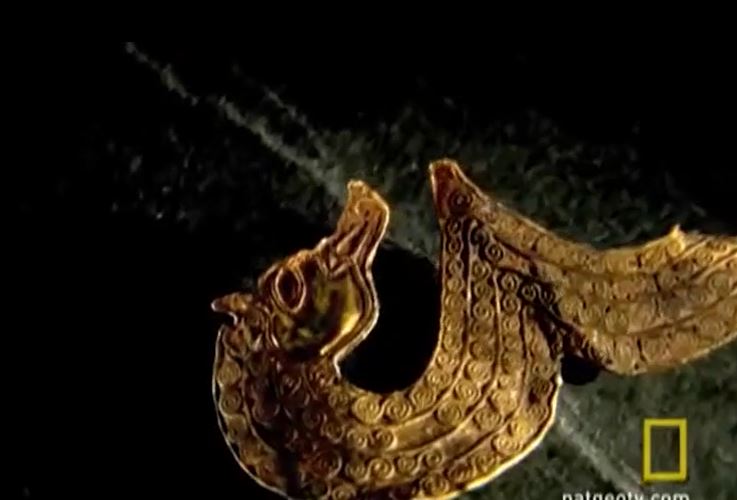 Đào trúng kho báu gần 3,3 triệu bảng nhờ máy dò giá 2 bảng Anh