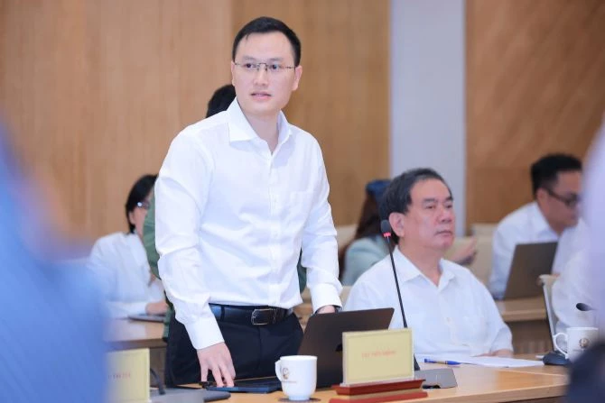 Ông Nguyễn Anh Cương - Phó Cục trưởng Cục Viễn thông, Bộ Khoa học và Công nghệ trả lời phóng viên tại họp báo tháng 3 của Bộ Khoa học và Công nghệ.