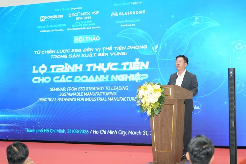 Ông Nguyễn Văn Lăng - Tổng giám đốc Becamex Bình Định, phát biểu tại hội thảo. 