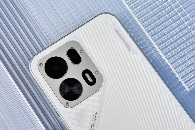 Oppo ra mắt bộ đôi smartphone cấu hình tốt, pin 8.000mAh, giá 11,46 triệu đồng