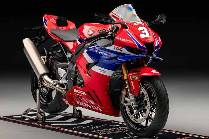 Honda CBR1000RR-R Fireblade SP 2026. Honda CBR1000RR-R Fireblade SP 2026.