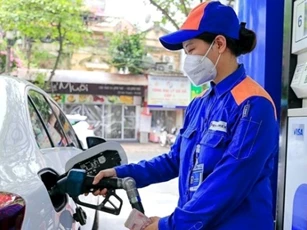 Giá xăng dầu tăng mạnh