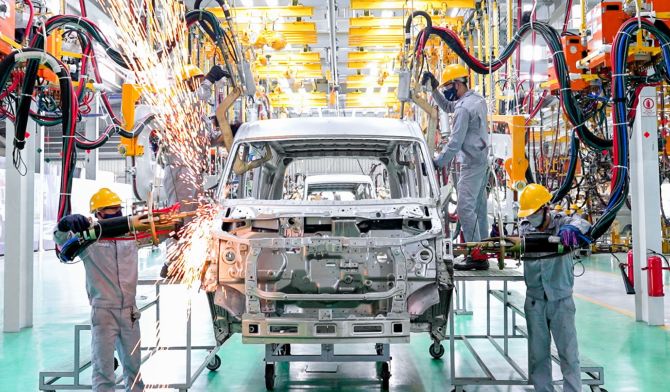 Chính phủ thông qua chính sách xây dựng Luật Công nghiệp trọng điểm