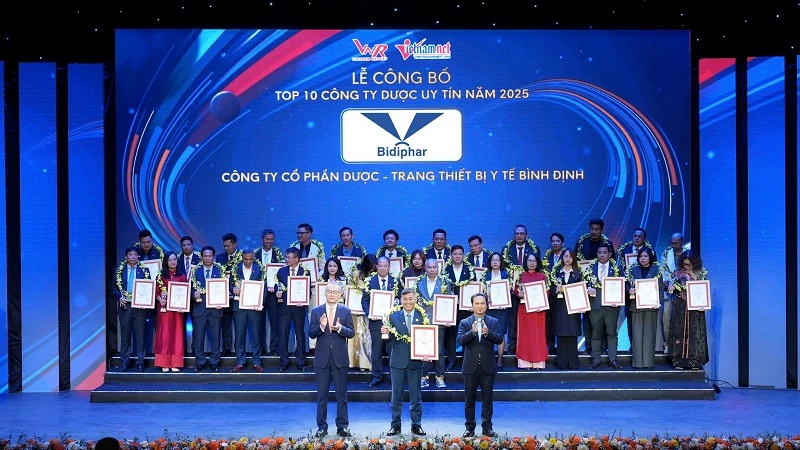 Bidiphar xếp hạng 4 trong Top 10 công ty dược uy tín năm 2025.
