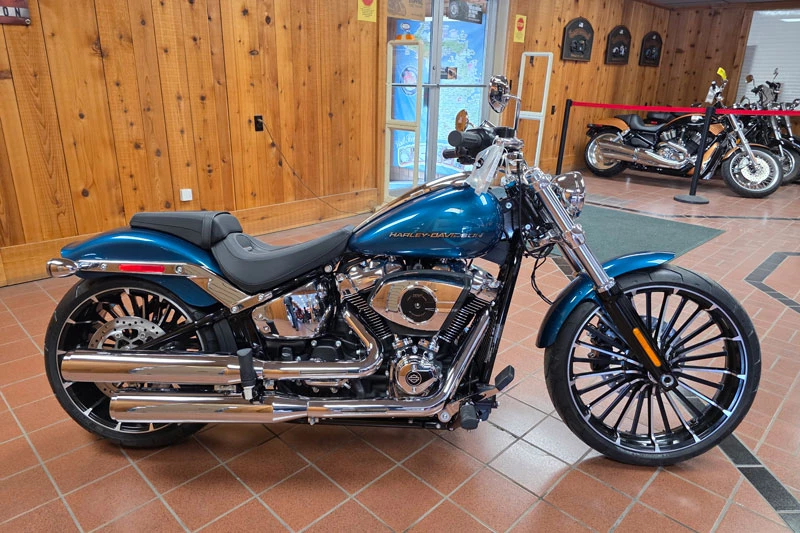 Harley-Davidson Breakout 2026.