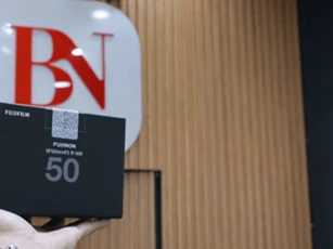 Kinh nghiệm "xương máu" khi chọn mua ống kính máy ảnh: Cách nhận diện hàng dựng và linh kiện tráo đổi