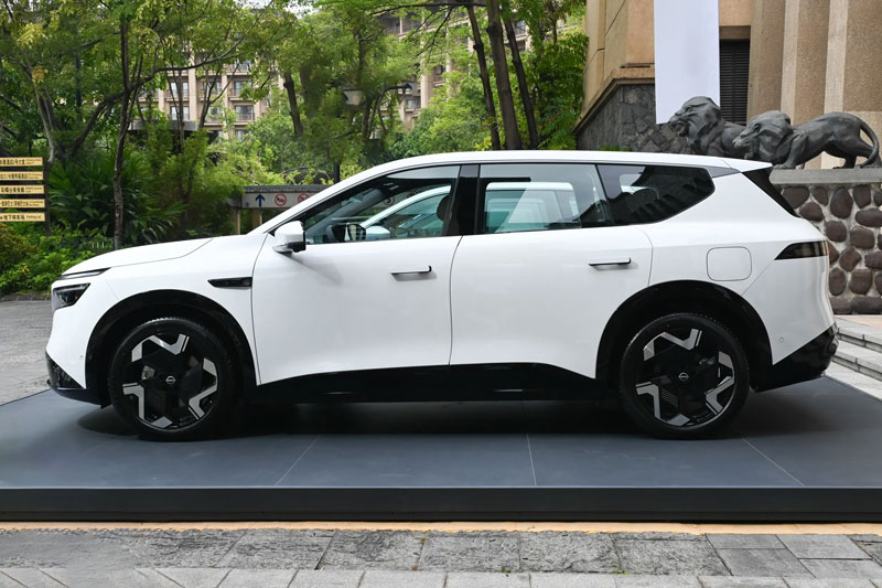 Nissan giới thiệu xe SUV hoàn toàn mới: Công suất 340 mã lực, siêu tiết kiệm xăng, giá hơn 600 triệu