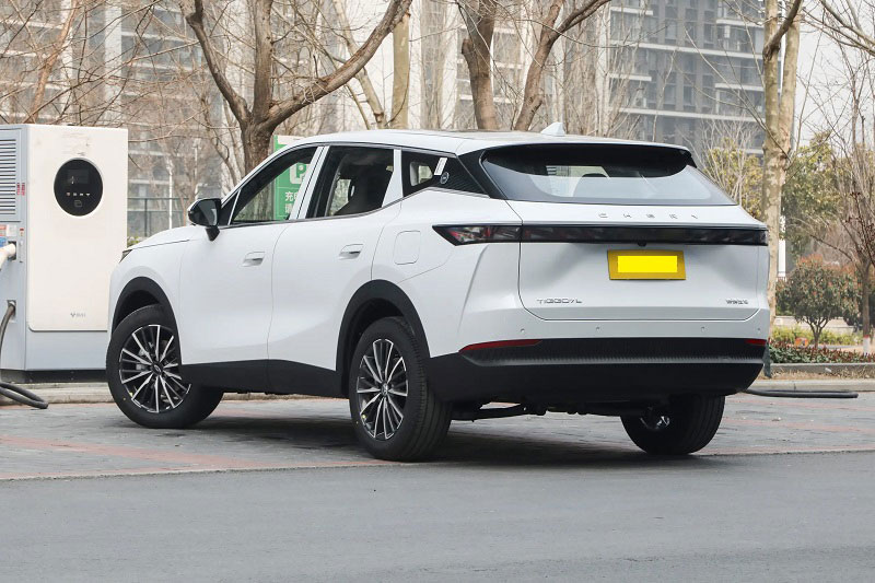 Xe gầm cao hạng C động cơ tăng áp, giá hơn 330 triệu đồng