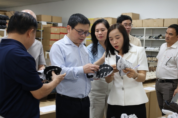 Thúc đẩy trung tâm nguyên phụ liệu, nâng chuỗi giá trị ngành da giày