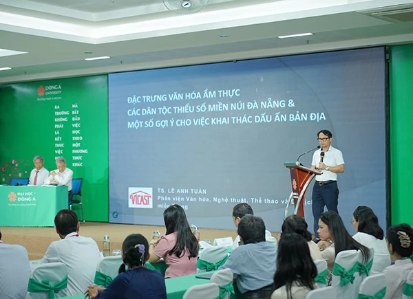 TS Lê Anh Tuấn phát biểu tại hội thảo.