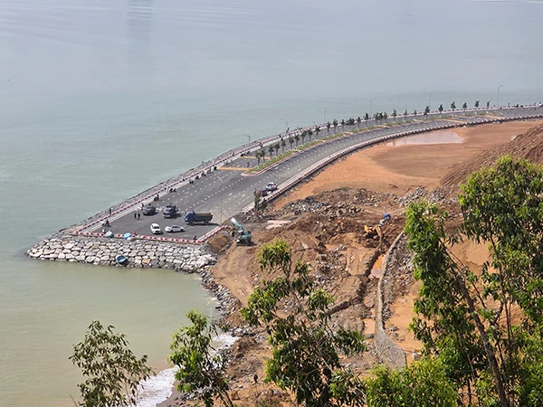 Tuyến đường ven biển đã sẵn sàng để các nhà đầu tư tiếp tục kết nối vào khu bến Liên Chiểu.