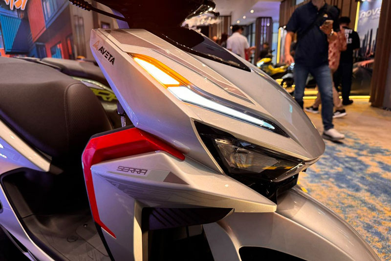 Xe tay ga 125cc, thiết kế đẹp, màn hình LCD, giá gần 34 triệu đồng