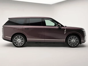 SUV hạng sang dài gần 5,3 mét, công suất 577 mã lực, giá hơn 1,5 tỷ đồng