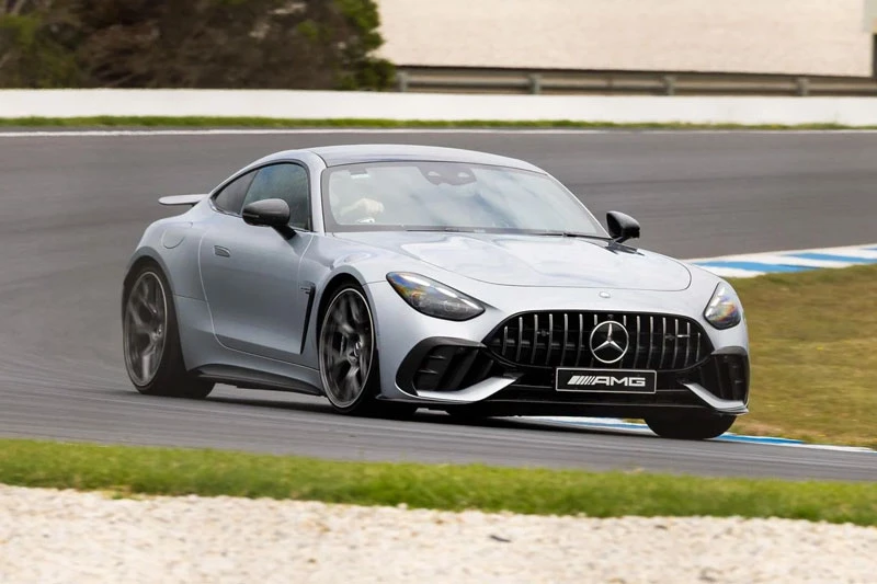 Mercedes-AMG GT 63 Pro 4MATIC+ 2026.