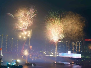 TP Hồ Chí Minh bắn pháo hoa tại 8 điểm dịp 30/4