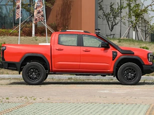 Xe bán tải thiết kế hầm hố, động cơ tăng áp, giá gần 560 triệu đồng, so kè với Ford Ranger