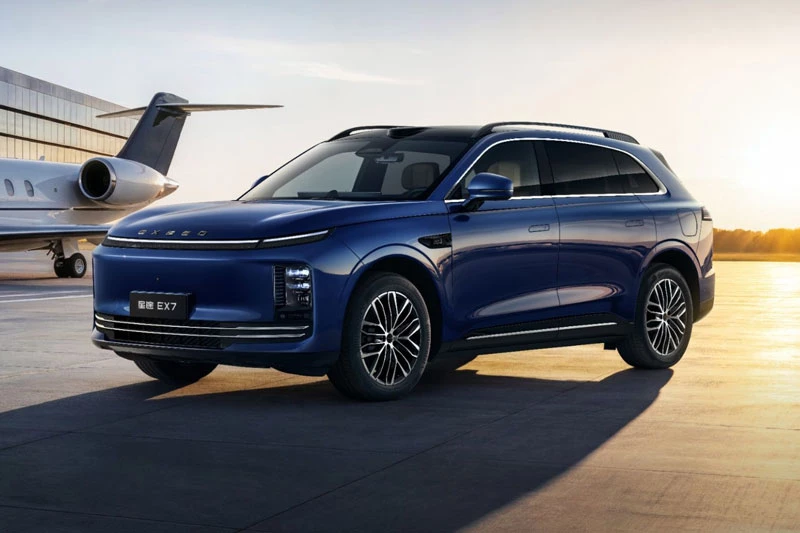 Chery Exeed EX7 2026. 