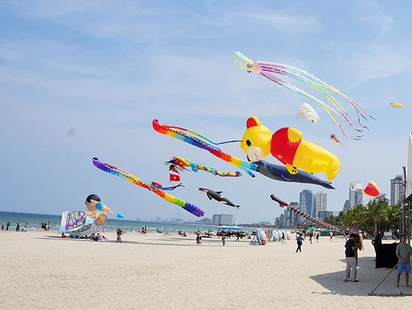 Mùa du lịch biển Đà Nẵng 2026 hứa hẹn đem lại cho du khách nhiều trải nghiệm mới lạ, hấp dẫn.