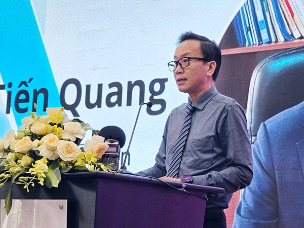Giám đốc VCCI Miền Trung - Tây Nguyên Nguyễn Tiến Quang phát biểu tại diễn đàn.