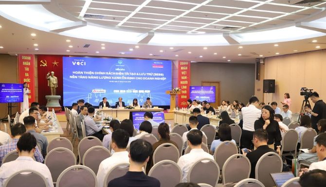 Khơi thông thị trường pin lưu trữ năng lượng