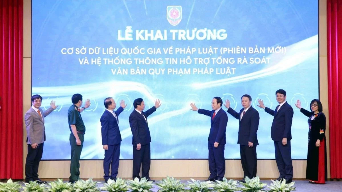 Bấm nút khai trương