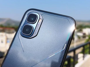 Smartphone gaming cấu hình ‘khủng’, pin 6.500mAh, giá 10,7 triệu đồng