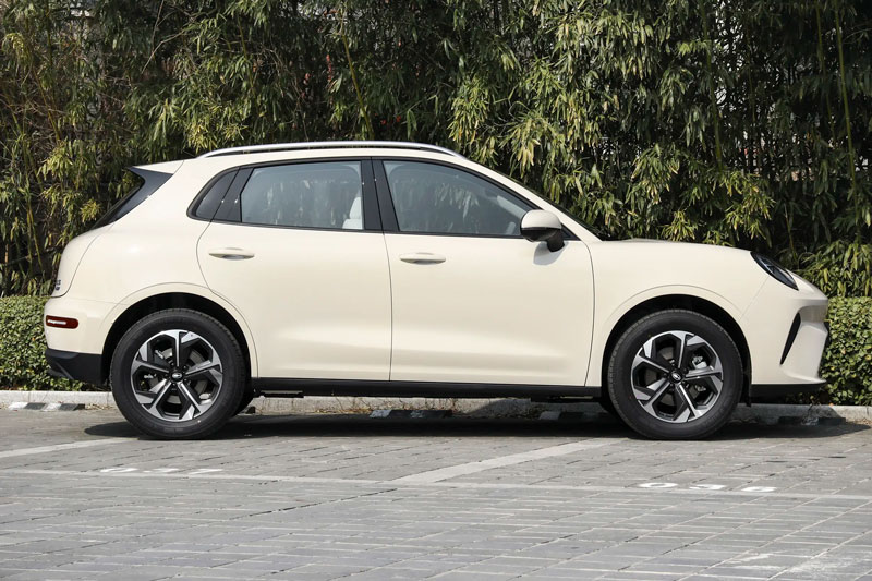 Xe SUV đô thị động cơ hybrid, giá hơn 300 triệu đồng