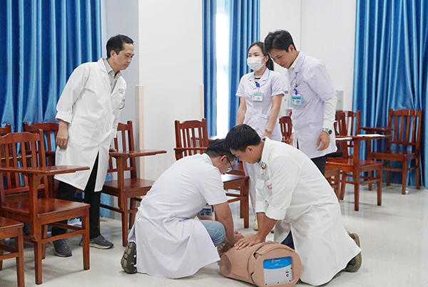 Bác sĩ Bệnh viện Đà Nẵng cứu kịp thời ca ngưng tim khi đang chơi pickleball