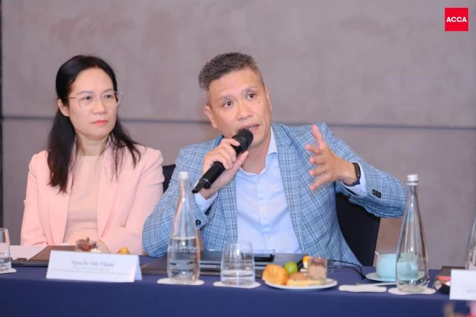 Ông Nguyễn Viết Thịnh – Tổng Giám đốc CGS Việt Nam; Thành viên Hội đồng bình chọn Báo cáo Phát triển bền vững VLCA.