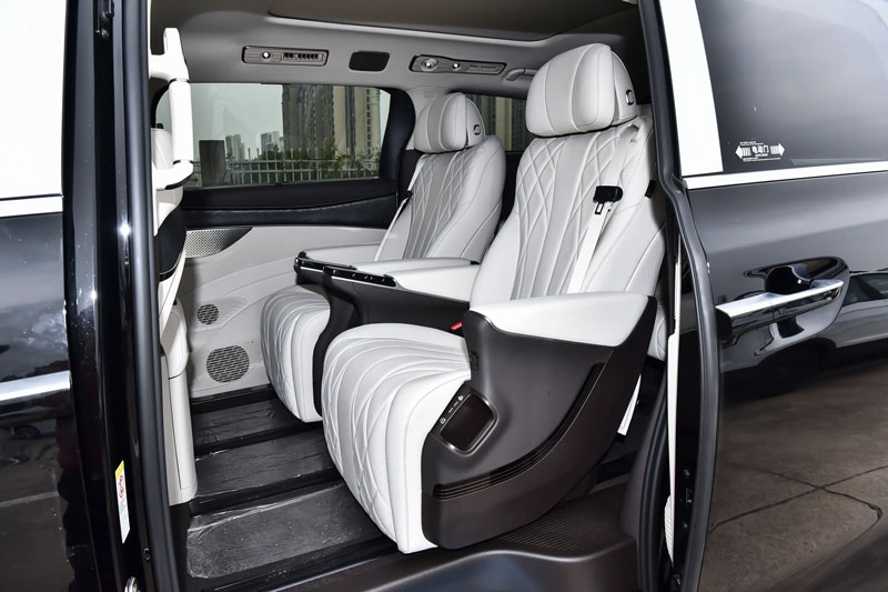 Xe MPV hạng sang công suất 557 mã lực, giá gần 1,4 tỷ đồng, cạnh tranh với Toyota Alphard