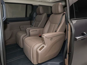 Xe MPV hạng sang động cơ PHEV, trang bị tối tân, giá hấp dẫn