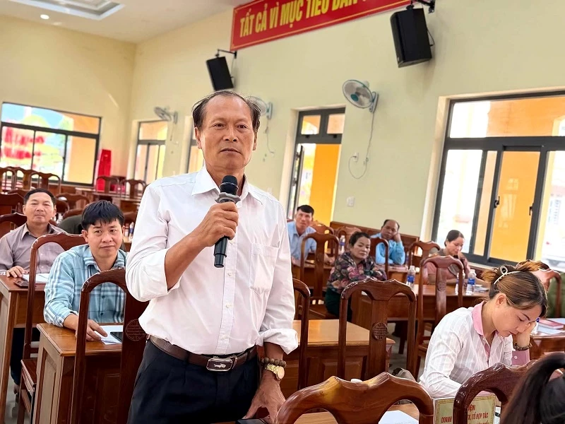 Ông Hoàng Duy Thành - Công ty cổ phần Dó Bầu Hương Quảng Nam, phát biểu ý kiến.