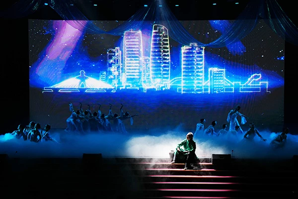 Nhà hát Trưng Vương Đà Năngtx ra mắt thành công chương trình nghệ thuật "Chuyện sông Hàn" chiều ngày 29/4.