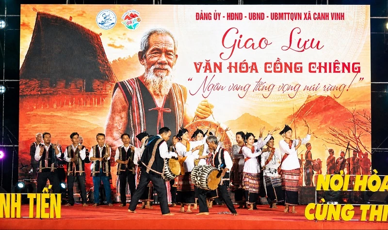 chuỗi hoạt động văn hoá - du lịch - thể thao "Điểm hẹn Canh Tiến - Nơi hoà quyện cùng thiên nhiên"