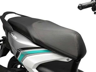 Yamaha giới thiệu xe tay ga hybrid siêu tiết kiệm xăng, giá gần 75 triệu đồng