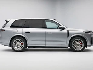 ‘SUV chủ tịch’ ngập tràn công nghệ, động cơ PHEV, giá gần 1,2 tỷ đồng