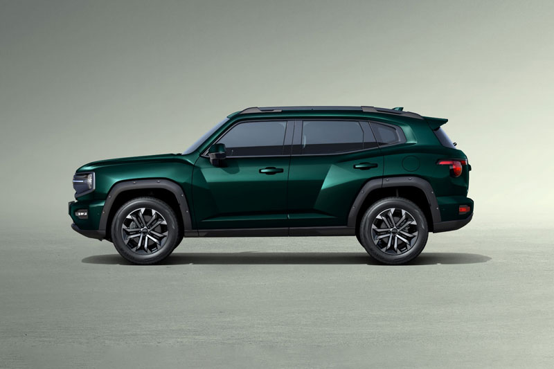SUV hạng C thiết kế hầm hố, công suất 435 mã lực, giá hơn 640 triệu đồng
