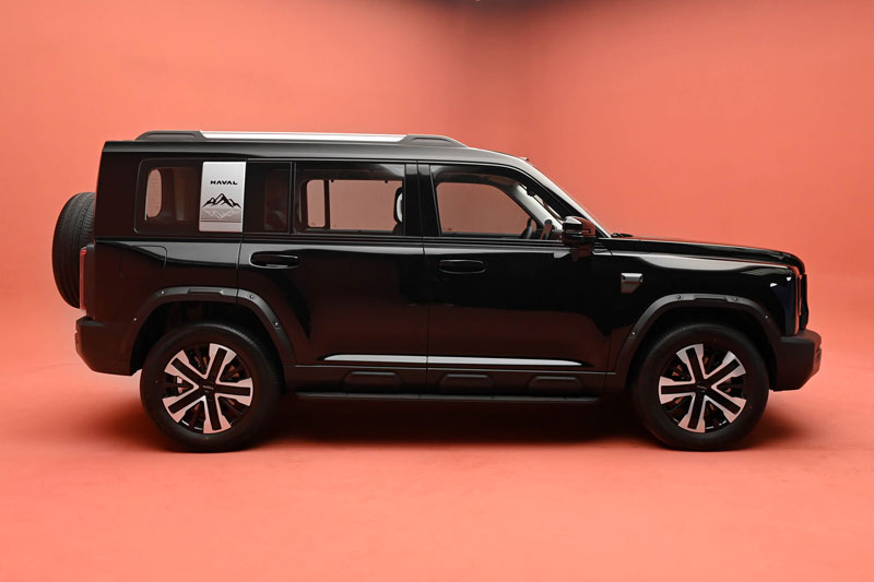 SUV 7 chỗ, động cơ PHEV, công suất 443 mã lực, giá hơn 730 triệu đồng